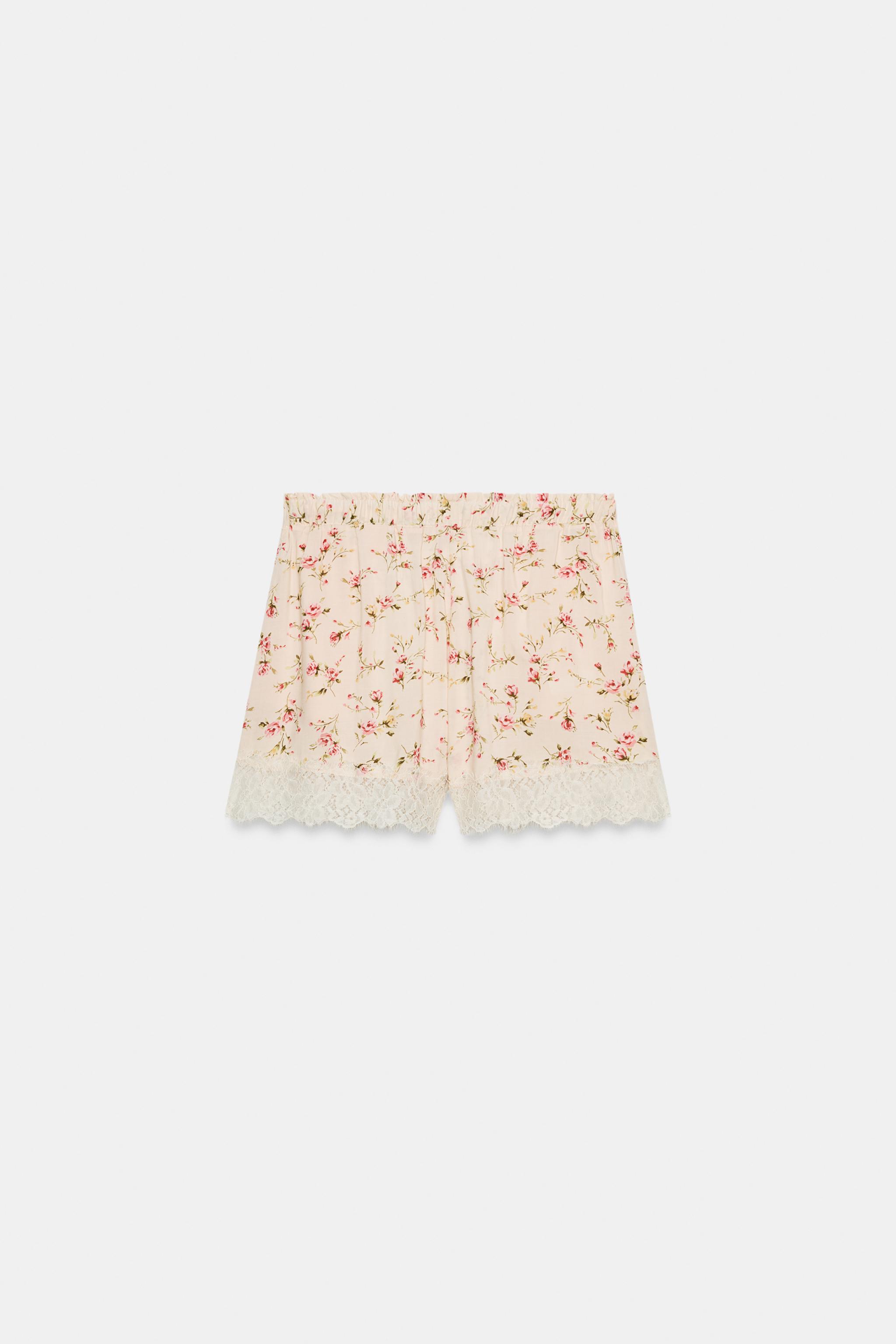 LACE FLORAL PRINT SHORTS